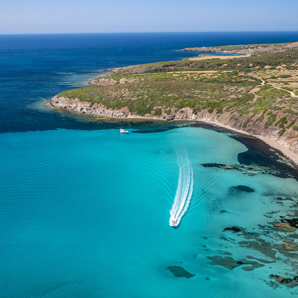 Esplora il Sud Sardegna con escursioni in barca partenza da Calasetta