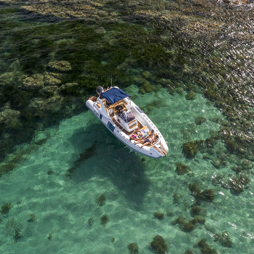 Relax e divertimento gita in barca partenza da Calasetta