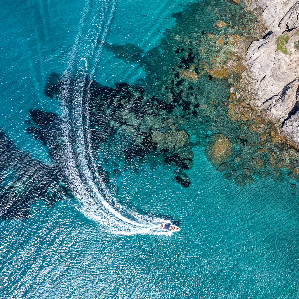 Tour in barca in Sardegna scopri paesaggi unici